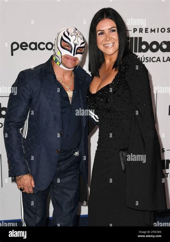 Angie Gutierrez: Rey Mysterio's Wife