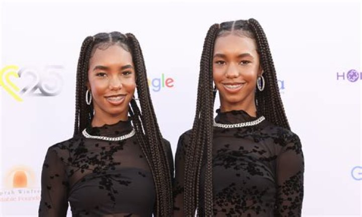 Authentic Jessie James Combs Photos & Images