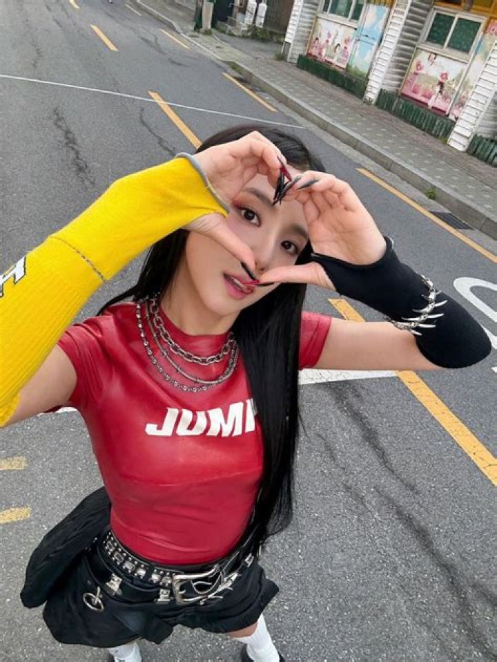 BLACKPINK Jisoo: From Trainee to Global Icon