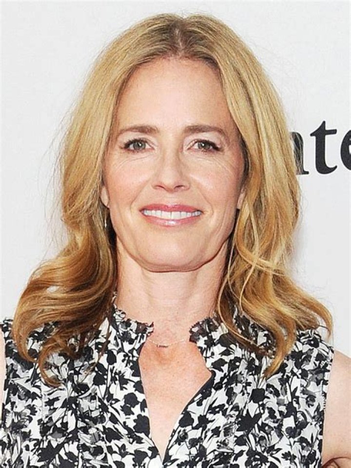 Learn About Elisabeth Shue's Life and Career
