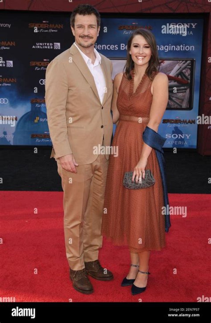 Nathan Fillion: Height, Net Worth & Bio