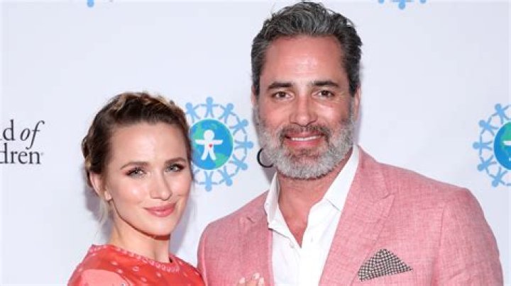Shantel VanSanten's Husband & Divorce Story