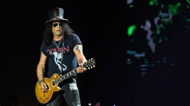 Top Guns N' Roses Guitarist: Slash's Iconic Career