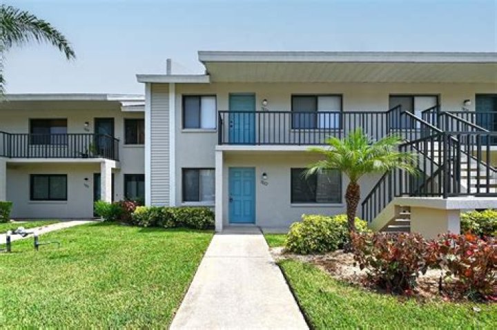 Vero Beach Condo: $399,000 | 2 Beds, 2 Baths
